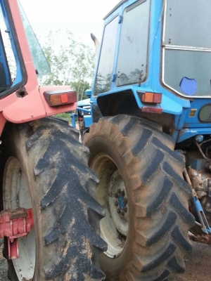 รถไถ FROD  2 เพลา รุ่น 6610 สภาพพร้อมใช้งาน