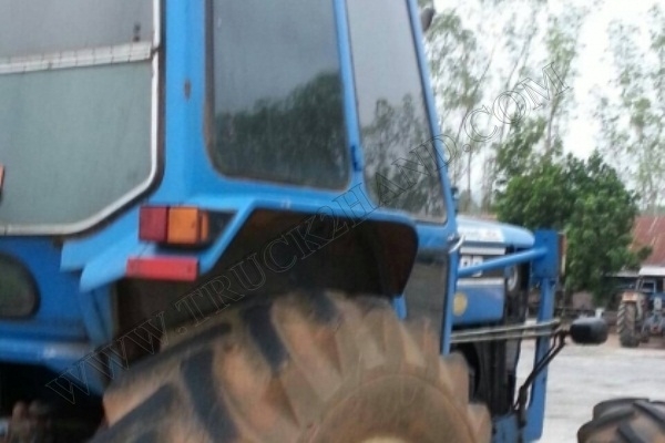 รถไถ FROD  2 เพลา รุ่น 6610 สภาพพร้อมใช้งาน