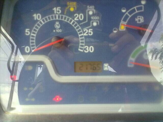 รถไถ ยี่ห้อ NEW HOLLAND รุ่น TD95 รถไถ ยี่ห้อ NEW HOLLAND รุ่น TD95