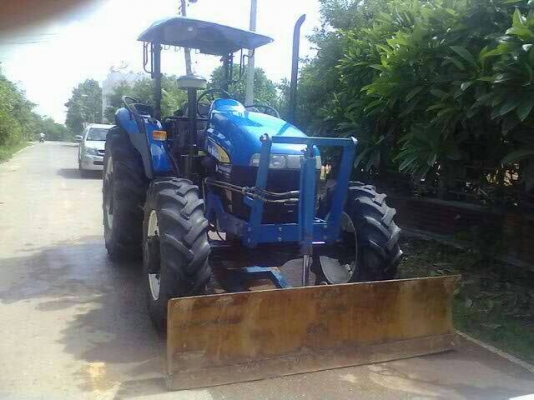 รถไถ ยี่ห้อ NEW HOLLAND รุ่น TD95 รถไถ ยี่ห้อ NEW HOLLAND รุ่น TD95