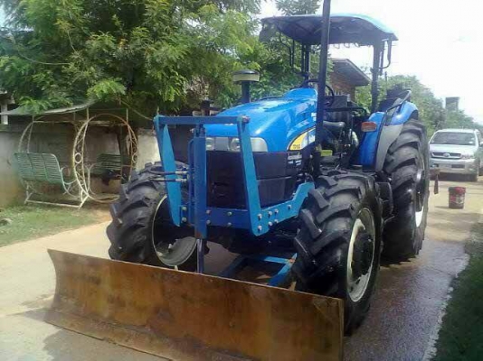 รถไถ ยี่ห้อ NEW HOLLAND รุ่น TD95 รถไถ ยี่ห้อ NEW HOLLAND รุ่น TD95