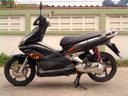 ขออนุญาติขาย Honda Airblade Combi Brake 110 cc. สีดำ ล้อแม็ก