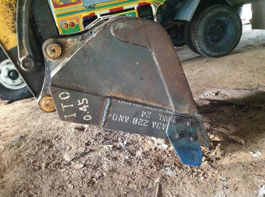 ขาย PC 120-5 4 สูบ Turbo ไฟฟ้าเต็มตัว ใช้งานได้ มีเล่มทะเบียน ขาย PC 120-5 4 สูบ Turbo ไฟฟ้าเต็มตัว ใช้งานได้ มีเล่มทะเบียน