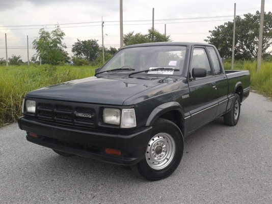ขาย MAZDA B2500 กระบะCAB พร้อมใช้งานหรือทำมาหากินสวยๆ