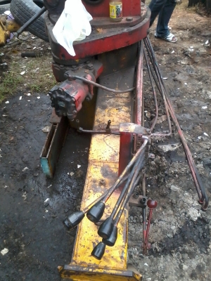 ขายเครนท้องV 5เหลี่ยม TADANO 4.5ตัน4ปอก3ชัก สภาพที่ต้องซ่อม นิดหน่อย เอวแน่ ซิลมีรั่ว ทำสีใหม่สวยเลยครับ