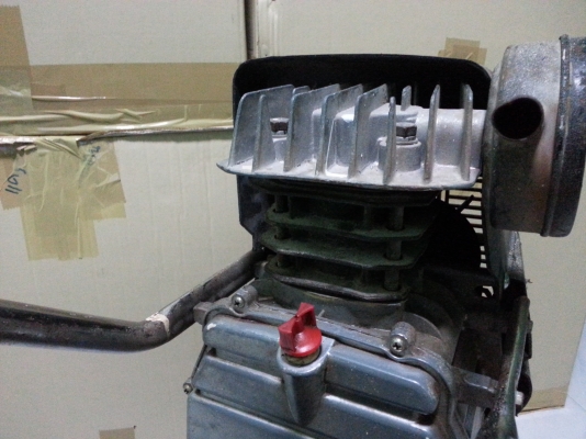 ปั๊มลมยี่ห้อ puma ขนาด 3hp ขนาดถัง 25ลิตร