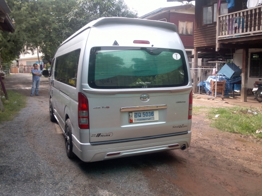 ขายรถตู้คอมมูเตอร์ปี 2008  VIPเบาะเก้า รถสวยบางเดิมไม่เคยชน ลดสุดๆไปเลยครับเหลือ 900000 บาท