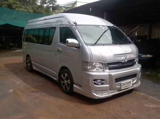 ขายรถตู้คอมมูเตอร์ปี 2008  VIPเบาะเก้า รถสวยบางเดิมไม่เคยชน ลดสุดๆไปเลยครับเหลือ 900000 บาท