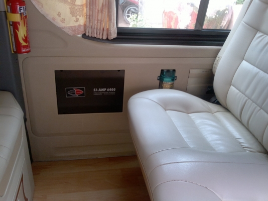 ขายรถตู้คอมมูเตอร์ปี 2008  VIPเบาะเก้า รถสวยบางเดิมไม่เคยชน ลดสุดๆไปเลยครับเหลือ 900000 บาท