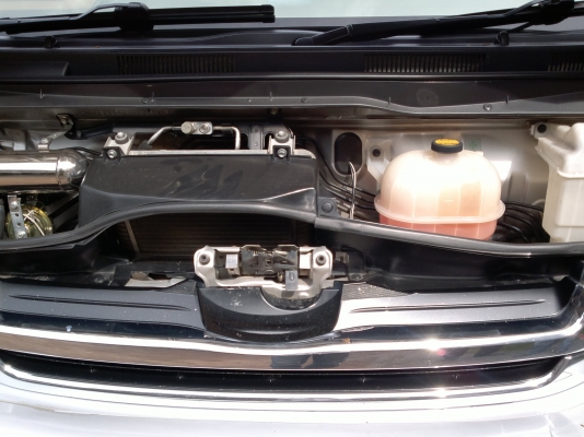 ขายรถตู้คอมมูเตอร์ปี 2008  VIPเบาะเก้า รถสวยบางเดิมไม่เคยชน ลดสุดๆไปเลยครับเหลือ 900000 บาท