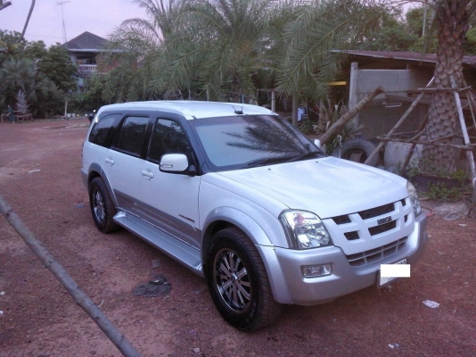 ขาย Isuzu MU 7 เครื่อง 3000 เกียร์ Auto ไม่ 4x4 โทร 088-4501277