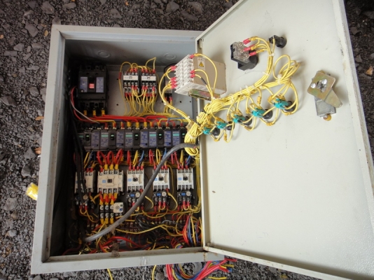 ตู้คอนโทรล