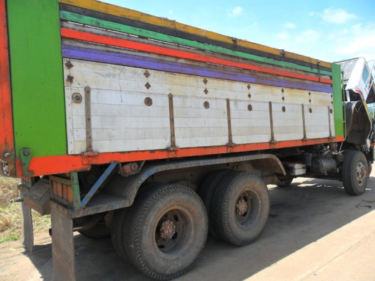 Mitsubishi FN527M-A27492 เดิมๆ เปลี่ยนเกียร์เป็น 6 เกียร์ นอกนั้นเดิมเครื่อง 195 พร้อมใช้