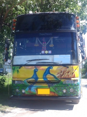 ขายบัส 6 ล้อ พัดลม 12ม.เครื่องนิสสัน PE6ติดต่อ096-3978916