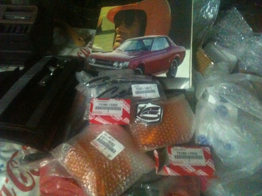 กระจังหน้ารังผึ้ง ta22 GT เรือนไมล์ และพลาสติกกลางท้าย Celica ta22 รุ่น Lt เพิ่มของ 9 ก.ย.56 กระจังหน้ารังผึ้ง ta22 GT เรือนไมล์ และพลาสติกกลางท้าย Celica ta22 รุ่น Lt เพิ่มของ 9 ก.ย.56