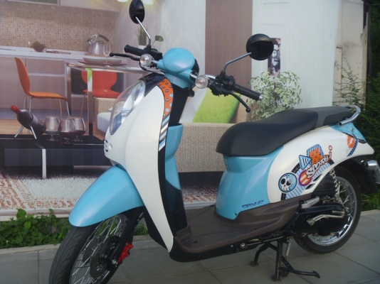ขายถูก  scoopy i หัวฉีด PGM-FI รถจด พ.ค 2012 พึ่งครบปี ภาษี ถึงกลางปี 57 จัดเต็ม