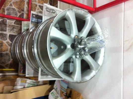 ขายล้อแม็ก toyota wish 5 รู x 100