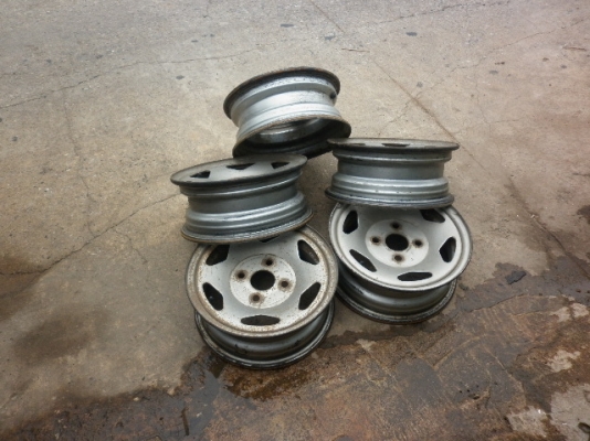 ขายแม็ก มาสด้าน้อย