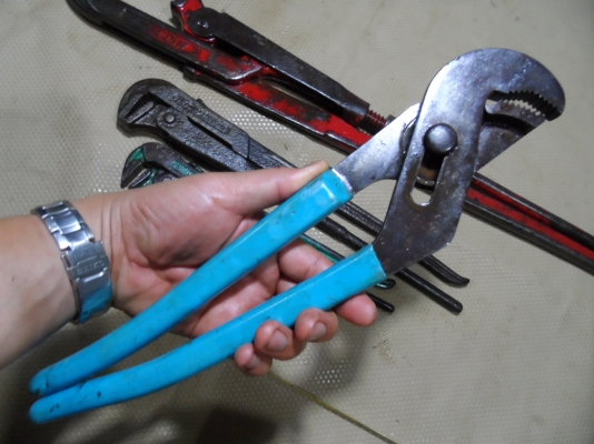 คีมคอม้าปากขยาย Chan Nel Lock หนาๆครับ