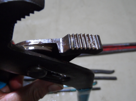 คีมคอม้าปากขยาย Chan Nel Lock หนาๆครับ