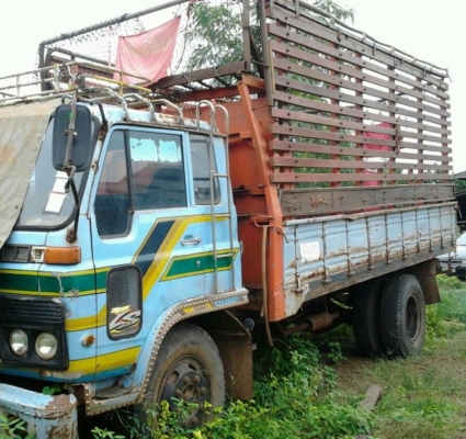 ISUZU JCR 165 HP 6BD1 กระบะคอกไม้ความยาว 5 เมตรสภาพดีไม่มีผุ หัวเก๋งสีบางเดิมๆไม่ผุภายในเก๋งคอนโซลอยู่ครบ เครื่องแห้งดี ช่วงล่างใหญ่คัชซีไม่ผุ ยาง 9.00 ขอบ 20 สภาพดี เอกสารเล่มทะเบียนครบ ราคาต่อรองได้ครับ