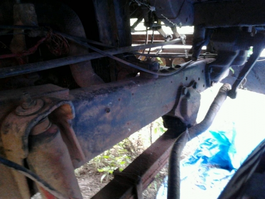 ISUZU JCR 165 HP 6BD1 กระบะคอกไม้ความยาว 5 เมตรสภาพดีไม่มีผุ หัวเก๋งสีบางเดิมๆไม่ผุภายในเก๋งคอนโซลอยู่ครบ เครื่องแห้งดี ช่วงล่างใหญ่คัชซีไม่ผุ ยาง 9.00 ขอบ 20 สภาพดี เอกสารเล่มทะเบียนครบ ราคาต่อรองได้ครับ