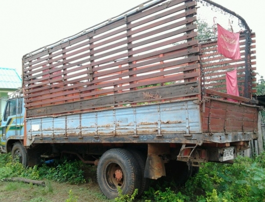 ISUZU JCR 165 HP 6BD1 กระบะคอกไม้ความยาว 5 เมตรสภาพดีไม่มีผุ หัวเก๋งสีบางเดิมๆไม่ผุภายในเก๋งคอนโซลอยู่ครบ เครื่องแห้งดี ช่วงล่างใหญ่คัชซีไม่ผุ ยาง 9.00 ขอบ 20 สภาพดี เอกสารเล่มทะเบียนครบ ราคาต่อรองได้ครับ