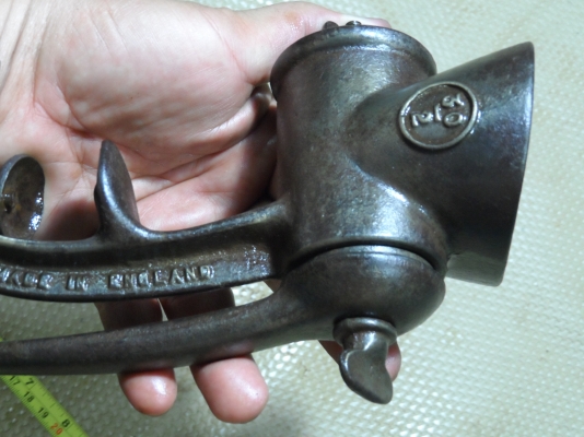 เครื่องบดมือหมุน England คลาสสิค