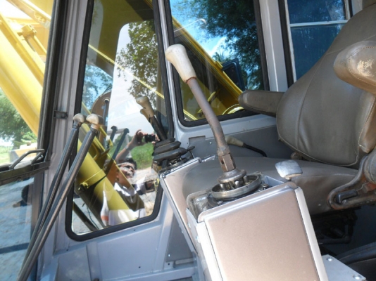 Kobelco SK200 Mark 2 เก็บใหม่ เครื่องเดิม ปั้ม K3V ตัวเดินใหญ่ เอวแน่น เครื่องแน่น ปั้มแรงดี เอกสาร Inv Kobelco SK200 Mark 2 เก็บใหม่ เครื่องเดิม ปั้ม K3V ตัวเดินใหญ่ เอวแน่น เครื่องแน่น ปั้มแรงดี เอกสาร Inv