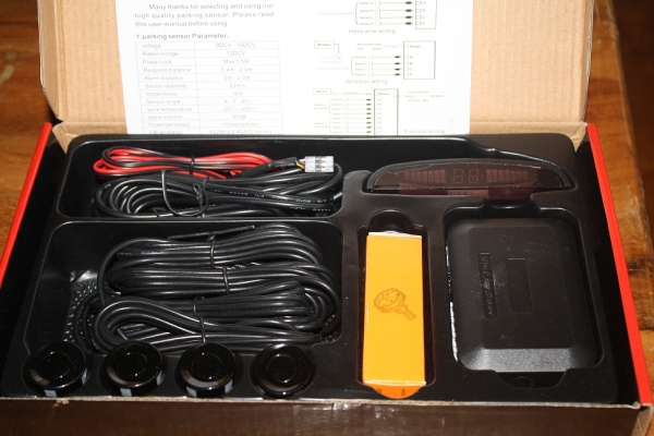 ขายเซ็นเซอร์ถอยหลัง 4  จุด พร้อมจอแสดงระยะ 790 บาทพร้อมส่ง