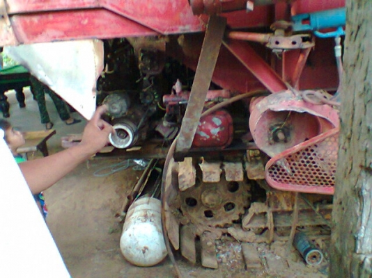 ขายรถเกื่ยว ศักดิ์พัฒนา อุ้มตัวเดินแทร็กเตอร์ มอเตอร์สิบHT