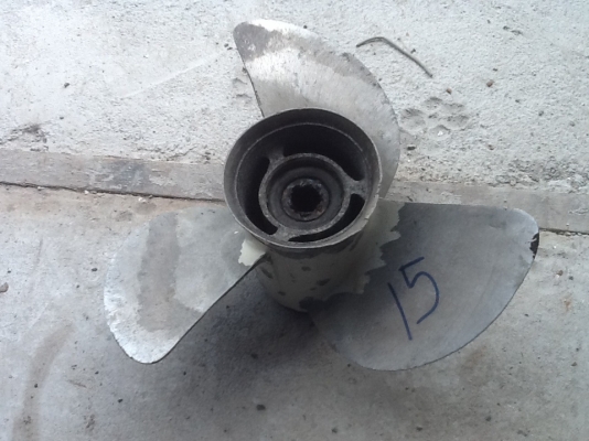 ขายแล้วครับ  ขายใบจักรยามาฮาพิท15หนึ่งใบพิท19หนึ่งใบครับราคาใบล่ะ2000บาทครับสนใจโทร0818260589