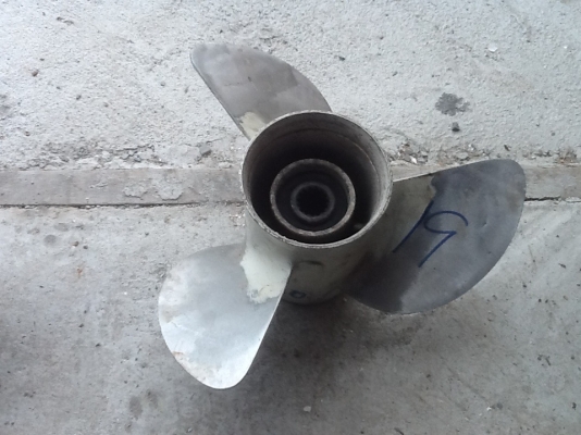 ขายแล้วครับ  ขายใบจักรยามาฮาพิท15หนึ่งใบพิท19หนึ่งใบครับราคาใบล่ะ2000บาทครับสนใจโทร0818260589