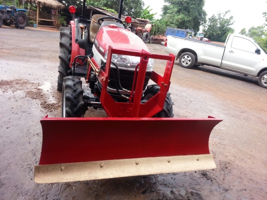 ยันร์ม่า EF352T 4 WD 2 เพลา ใบมีดหน้า ทำงาน 587 ชั่วโมง รถสวยมากๆ