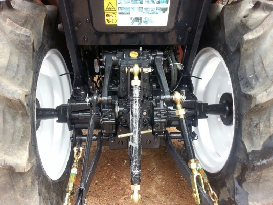 ยันร์ม่า EF352T 4 WD 2 เพลา ใบมีดหน้า ทำงาน 587 ชั่วโมง รถสวยมากๆ