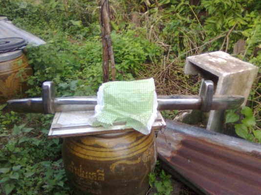 กันชนทั้งหน้าและหลัง  BMW 2000  ราคา 3000 บาท