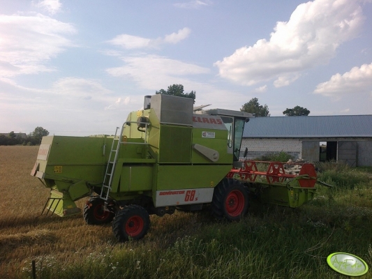 ขายรถเกี่ยวข้าวโพด Claas dominator 68s