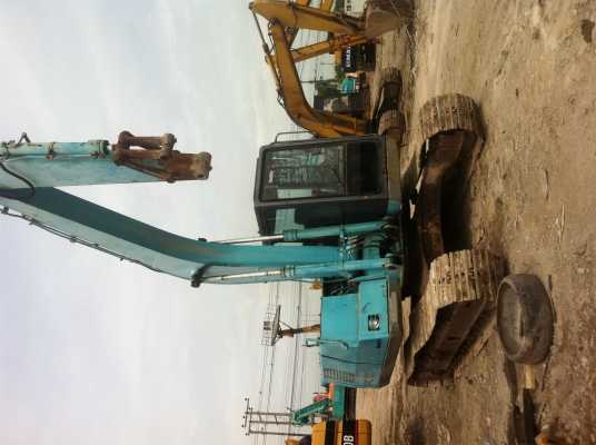 ขายรถแมคโครPC100-5ไฟฟ้าครบ สภาพพร้อมใช้สนใจติดต่อบอย085-156-2314