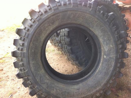 ขายยางตะขาบ 35-10.5-16 4000 บาท เท่านั้น