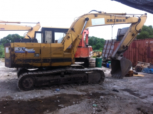 ขายรถแมคโครCAT E120B สภาพพร้อมใช้ เอกสารอินวอย สนใจติดต่อบอย085-156-2314