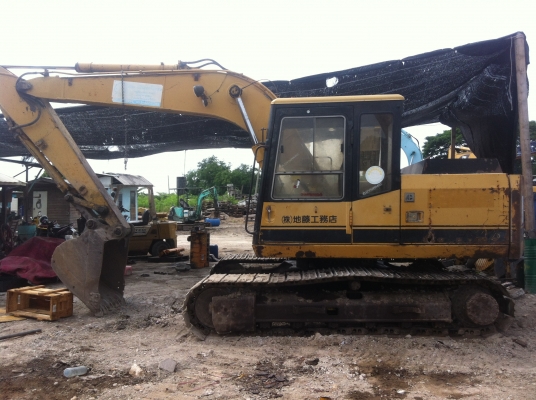 ขายรถแมคโครCAT E120B สภาพพร้อมใช้ เอกสารอินวอย สนใจติดต่อบอย085-156-2314