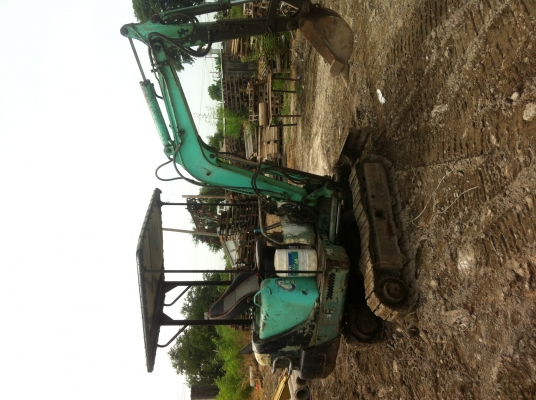 ขายรถแมคโคร YANMAR เท่าPC30 สภาพพร้อมใช้ สนใจติดต่อบอย 085-156-2314