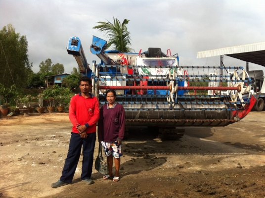 รถเกี่ยวข้าว ศักดิ์พัฒนาการเกษตร รุ่น สตาร์บิ๊ก 270 Hp ( ทีมงานรถคุณภาพ)