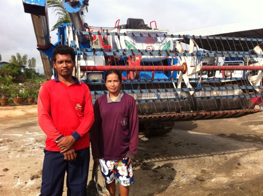 รถเกี่ยวข้าว ศักดิ์พัฒนาการเกษตร รุ่น สตาร์บิ๊ก 270 Hp ( ทีมงานรถคุณภาพ)