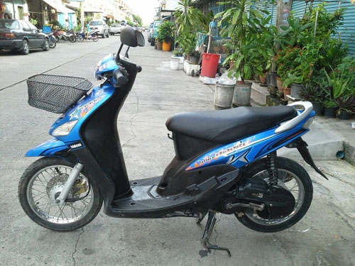 mio amore ปี 50 สีน้ำเงิน รถสวยกริ๊บ ชุดสีไม่มีรอย เครื่องเดิมแน่นๆ ไม่หลวม ไม่มีควัน ไม่ต้องทำอะไรอีกแล้ว เอกสารครบ