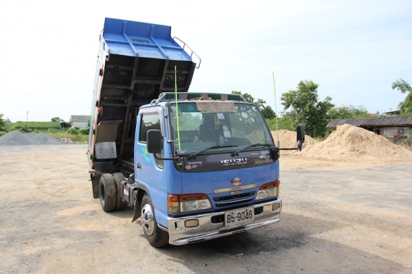 ขายรถดัมท์ 6 ล้อ อีซูซุ nkr