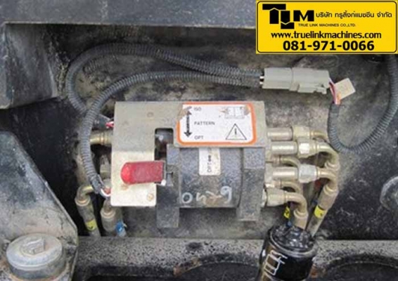 KOMATSU SK815 Skid Steers 2005 KOMATSU SK815 Skid Steers 2005