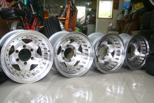 ล้อนอก 6รู139.7 15x8.5 ET-25 ขอบหนาไร้ซ่อม งามจริงๆ 12000บาท 081-7570077 โทรมาสอบถามได้คับ ล้อนอก 6รู139.7 15x8.5 ET-25 ขอบหนาไร้ซ่อม งามจริงๆ 12000บาท 081-7570077 โทรมาสอบถามได้คับ
