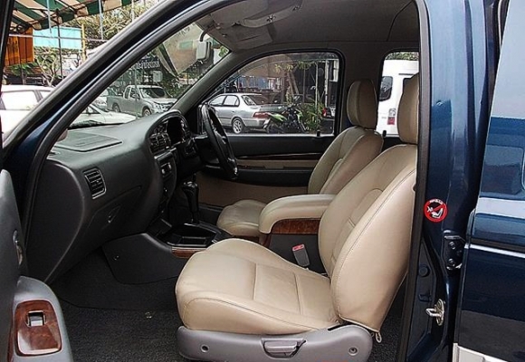 FORD - EVEREST - limited 2.5 AT ปี04 รถสวย มือเดียวออกห้าง FORD - EVEREST - limited 2.5 AT ปี04 รถสวย มือเดียวออกห้าง