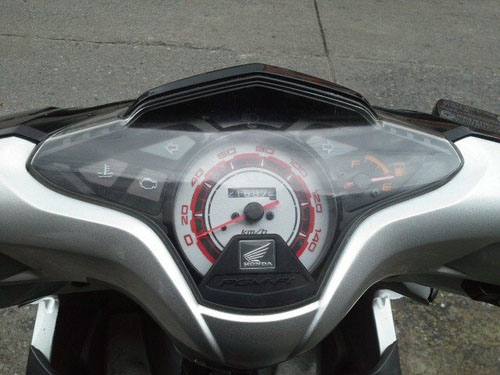 click I ปี 54 ล้อแม็กซ์ สีดำ สภาพ 90 เปอร์เซ็นต์ น้ำตาล รถสวยมาก เครื่องเดิมๆ มีเล่ม เอกสารครบ